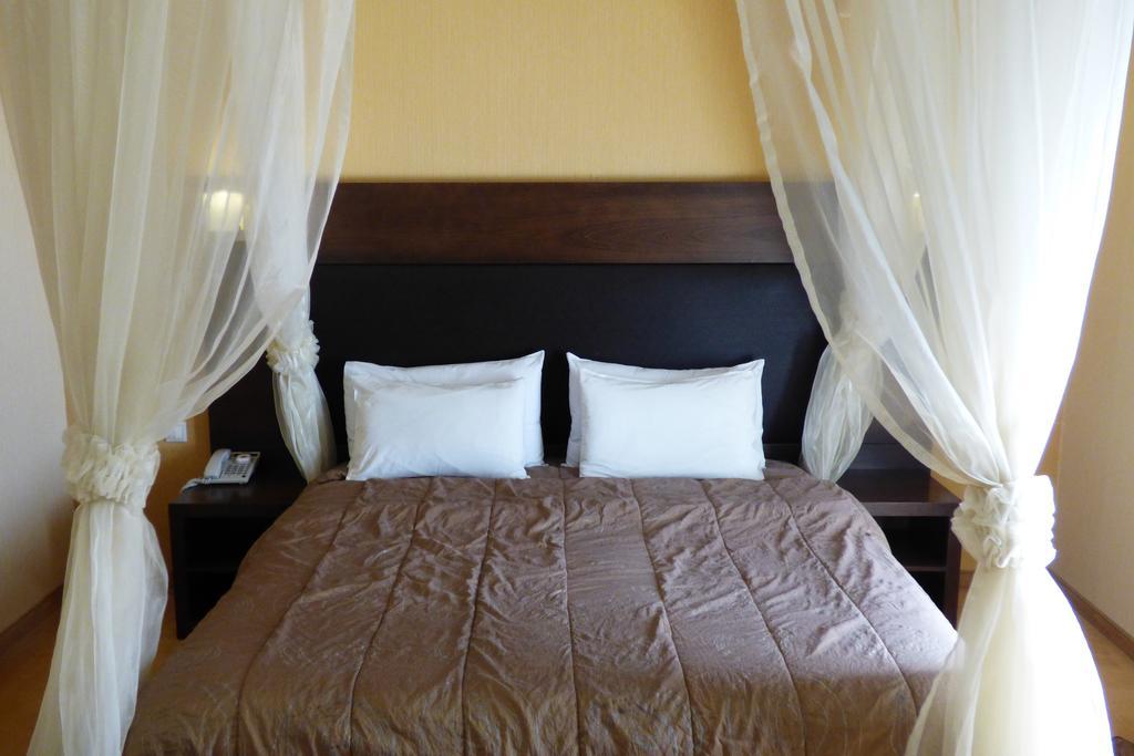 Ioannou Resort Ptolemaida Rom bilde